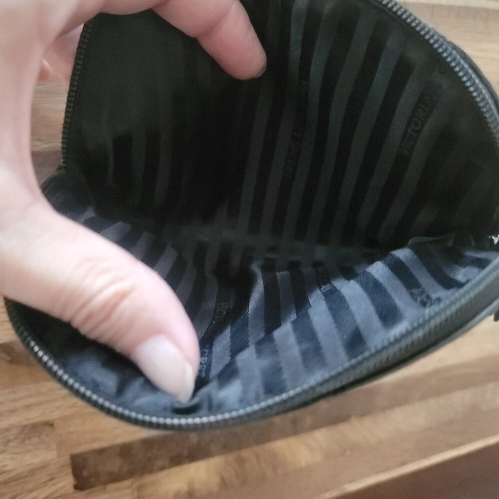 Victoria's Secret Love Black Makeup Pouch - Picture 5 of 10